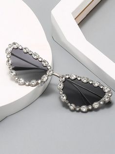 30-70% OFF✓ Fast Shipping✓Step out in style with these vintage diamond cat eye sunglasses. A chic and timeless accessory for sunny days. Shop today! Diamond Cat, Halloween Shoes, Cat Glasses, Cat Eye Glasses, Vintage Sunglasses, Halloween Fashion, Sunglasses & Glasses, Timeless Accessories, Travel Fashion