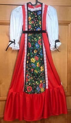 "No size tag/handmade girls maxi dress/Pit to pit 12 1/2\"/Elasticized waist 11 1/2\"-12 1/2\"/length 40\"/pit to wrist 9\"/metal back zipper/No issues /good clean condition/smoke free environment/True vintage right of the 70s(48)" Folk Style Floral Print Maxi Dress, Retro Maxi Dress For Festival, Polly Flinders Dresses, Vintage Toddler Dress, Bubble Clothes, Boho 70s, Maxi Dress Boho, Boho Floral Maxi Dress, Vintage Girls Dresses