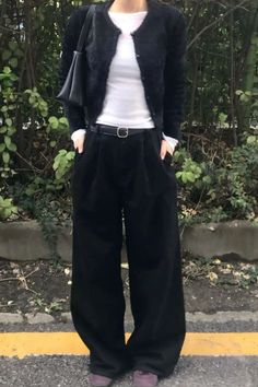 Rich Minimalist Aesthetic Outfits, Black Dressing Pants Outfit, Night School Outfits, Long Sleeve Pants Outfit, Japanese Business Fashion, Casual Court Outfit, Asian Office Fashion, Fashion Outfits 2025, Mock Trial Outfit