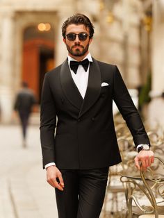 Shawl Lapel Suit, Mens Dress Shoes Guide, Black Tie Tuxedo, Modern Fit Suit, Suit Stores