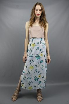 Vintage 90s Blue High Waisted Spring Floral Maxi Skirt, fits size S/M Maxi Skirt 90s, 1990s Skirt, 90s Maxi Skirt, Maxi Skirt Fits, Maxi Skirt Blue, Spring Skirt, Blue Floral Skirt, 90s Floral, Skirt High Waist