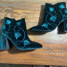 Brand New, Never Worn, Velvet Emerald Green Booties. Can No Longer Get, Sold Out Everywhere. Green Velvet Shoes, Boots Dress, Embroidered Boots, Velvet Boots, Velvet Shoes, Aesthetic Shoes, If The Shoe Fits, Shoe Fits, Shoe Lover