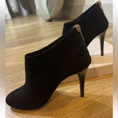 Or Best Offer Jimmy Choo Suede Ankle Boot. 3 1/2" Lacquered Heel. 3 1/4"H Ankle Shaft. Almond Toe. Back Zip For Ease Of Dress. Leather Lining And Padded Insole. Leather Sole With Rubber Inset. "Mendez" Is Made In Italy. New. Never Worn. Luxury Ankle-high Boots With 4-inch Heel, Elegant Suede Heeled Boots With 4-inch Heel, Classic Ankle Boot Heels With Padded Heel, Classic Padded Heel Ankle Boot, Chic Ankle Strap Heeled Boots With 4-inch Heel, Chic Heeled Boots With Ankle Strap And 4-inch Heel, Elegant Ankle-high Heeled Boots With Sculpted Heel, Evening Boots With Sculpted Heel And Ankle Strap, Elegant Ankle-high Boots With 4-inch Heel