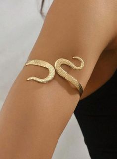 ✨ Elegant Design: Elevate your style with our Minimalist Gold Arm Cuff, designed to add a touch of sophistication to any outfit. Crafted in radiant gold, this elegant accessory exudes modernity and timeless charm. 🌟 Premium Quality: Crafted from high-quality materials, this Gold Upper Arm Cuff Bracelet is designed to be both durable and comfortable. Its smooth finish ensures a comfortable fit, making it ideal for everyday wear or special occasions. 🎁 Perfect Gift: Looking for a thoughtful gift Upper Arm Cuff Bracelet, Gold Arm Cuff, Upper Arm Cuff, Gold Arm Band, Arm Cuff Bracelet, Upper Arm Cuffs, Arm Bracelet, Bracelet Elegant, Arm Bracelets