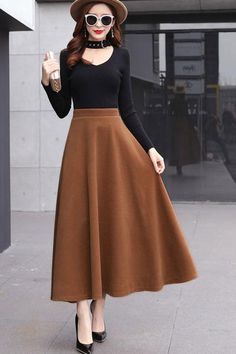 Classical flared skirt for women j001 – xiaolizi A Line Skirt Long, How To Style Long Skirts, Long Winter Skirt, Flare Skirt Outfit, Brown Long Skirt, Long Flare Skirt, Full Skirt Outfit, Winter Outfits Tumblr, Long Brown Skirt