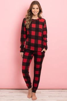 An all-day pajama lounge set is a lovely pick to have on hand. Featuring a plaid print, long sleeve and a jogger that have an elasticized waist. You’re sure to love the warm, that'll have you feeling cuddly and fuzzy from the inside out because when cold weather calls, every woman needs reliable, feel-good comfort. Made in MexicoMaterial: 95% Polyester, 5% RayonSizingSmall (2-4)Medium (6-8)Large (10-12)X-Large (14-16)Care InstructionsHand wash with cold waterDo not bleachHang or line dry Rp Outfits, Pajama Lounge, Joggers Set, Full Throttle, Plaid Top, Jogger Set, Plaid Tops, Lounge Set, Plaid Print