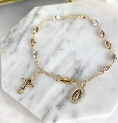 Pretty Jewelry Necklaces, Expensive Jewelry Luxury, Luxe Jewelry, Catholic Jewelry, Silver Bracelets For Women, Bangles Jewelry Designs, Jewelry Fashion Trends