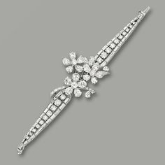 925 Sterling Silver Simulated CZ Diamond Studded Tennis Bracelet For Women Van Cleef And Arpels Bracelet, Diamond Necklace Indian, Diamond Bracelet Design, Diamond Bangles, Van Cleef And Arpels, Jewelry Bracelets Silver, Beautiful Bracelets, Diamond Jewelry Designs, Bracelets Gold Diamond