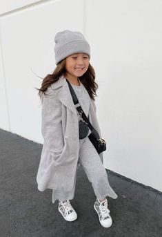 Style Parisienne, Girls Attire, Trend Accessories, Jewelry Clothes, Winter Fashion Outfits Casual, Foto Baby, Clothes Pictures, Trendy Kids