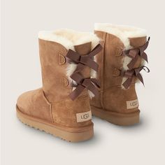 Very Lightly Worn. Brown Uggs, Ugh Boots, Cute Uggs, Women In The Workplace, Uggs With Bows, Ugg Bailey Bow, Womens Ugg, Tall Uggs, Sequin Boots