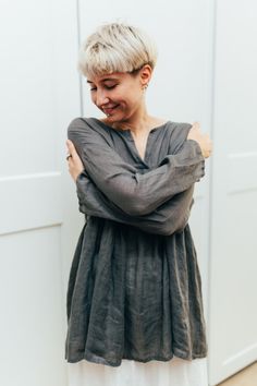 Linen Crop Top Oversized Shirt Linen Shirt Plus Size Top - Etsy Plus Size Cropped, Linen Crop Top, Boho Crop Tops, Shirt Linen, Linen Crops, Cropped Shirt, Womens Shirt, Linen Blouse, Plus Size Top