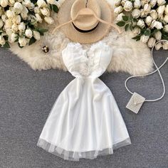 Sweet,applique flowers, V-neck mini dress, backless, strapless mesh dressMaterial: tulleColor:black,white,redStyle:sweetFeatures:applique flowerSize(cm):free 1inch=2.54cmlength:68,bust:66-84,waist:74&ltp&gtNote:Due to different measurement methods,there will be 1-3 error(unite:cm), please understand.</p>&ltbr/>&ltp&gtPlease check the size carefully when you choose items,thank you.</p>&ltbr/> Summer Prom Mini Dress With Lace Trim, Elegant Strapless Dress With Lace Trim For Summer, Summer Mini Dress With Sweetheart Neckline And Tulle, Summer Tulle Mini Dress With Sweetheart Neckline, Summer Tulle Mini Dress With Spaghetti Straps, Summer Lace Mini Dress For Prom, Strapless Summer Dress With Lace Patchwork, Strapless Lace Patchwork Summer Dress, Summer Dresses With Lace Patchwork And Sweetheart Neckline