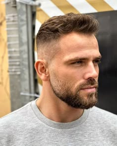 Mens Haircut For Large Head, Short Hair Styles For Man, Mens Hairstyles With Beard Medium, Hair Beard Styles For Men, Short Beard Styles For Men, Crew Cut Hair, Very Short Hair Men, Crew Cut Haircut, Men Fade Haircut Short