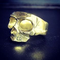 Brass Skull Mask Ring hand made in Canada por lorgjewels en Etsy Unique Hand Cast Signet Ring For Anniversary, Unique Skull Ring For Anniversary, Handmade Adjustable Signet Ring For Anniversary, Unique Dome Ring With Polished Finish As Gift, Handmade 14k Gold Rings, Unique Handmade 14k Gold Rings, Unique Polished Dome Ring As Gift, Unique Hand Cast 14k Gold Rings, Handmade Unique Rings For Formal Occasions