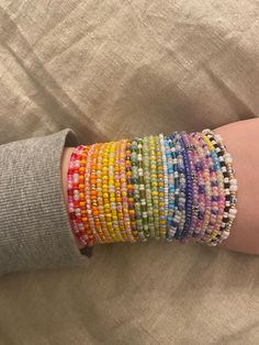 Beaded Bracelets Ideas Aesthetic, Braclet Aesthetic Bead, Bracelet Ideas Beads Aesthetic, Cute Bead Bracelet Ideas Aesthetic, Braclete Pattern Beads, Bracelet Perle Aesthetic, Diy Bracelets Aesthetic, Aesthetic Bracelets Ideas, Bracelets Ideas Aesthetic