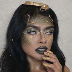 Vampire Makeup Ideas, List Of Halloween Costumes, Summoning Spells, Witches And Warlocks, Most Creative Halloween Costumes, Up Halloween Costumes