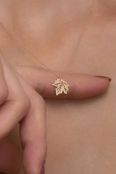 "✦14K Solid Gold Dainty Maple Necklace / Minimalist Leaf Necklace  / Dainty Sycamore Leaf Necklace / Canadian Maple Leaf Necklace  / Jewelry For Women / Girlfriend Gift İdea  ✦  ✧ Item Details ✧  * Made to Order * Gold KT: 14K Solid Gold * Gold Color: 14K Gold * Heart Necklace: 14\", 15\", 16\", 18\", 20\",22\", ✦ Orders will be wonderfull packaged for gift giving in a jewelry box ✦ ❤ Thank you for taking the time to look at my shop. I hope you enjoy my designs as much as I enjoyed creating them Maple Leaf Pendant, Dainty Gold Jewellery, Maple Leaf Necklace, Sycamore Leaf, Simple Necklace Designs, Autumn Jewelry, Gold Leaf Necklace, Canadian Maple Leaf, Dainty Gold Jewelry