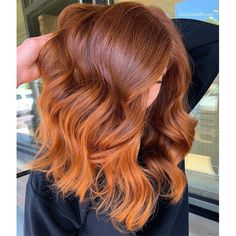 Dreamy Hairstyles, Fall Red Hair, Fall Color Trend, Warm Balayage, Copper Balayage, Chestnut Hair Color, Ginger Hair Color, Copper Hair Color, Hair Trend