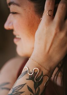 A delicate link chain that catches the light perfectly. Bracelet is adjustable from 6.5 - 7". Available in 14kt Gold Fill + Sterling Silver. Claire stacks it with our Pearl Bracelet. Cat pairs it with our Wander Cuff. Handmade in Eau Claire, WI. Our jewelry is handmade so each piece will be unique and may vary slightly from what is pictured. Copper Uses, Everyday Wear Jewelry, Adornment Jewelry, Jewelry Cleaner, Jewelry Case, 14kt Gold, Pearl Bracelet, Earring Necklace, Anklets