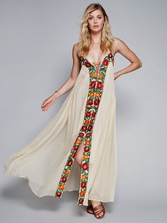 F00161558-102 Spring Festival Embroidered V-neck Dress, Spring V-neck Maxi Dress With Multicolor Embroidery, Multicolor Folk Dress With Floral Print, Summer Maxi Dress With Floral Applique For Garden Party, Spring Maxi Dress With Floral Applique, Summer Floral Applique Maxi Dress For Garden Party, Spring Embroidered Dress With Multicolor Embroidery, Spring Multicolor Embroidered Dress, Summer Folk Style Maxi Dress With Floral Print