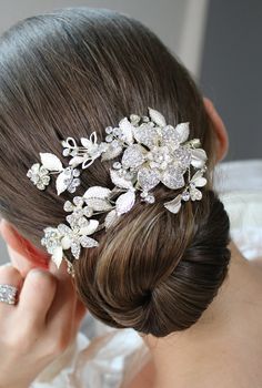 LOLA Gold Floral Hair Clip | EDEN LUXE Bridal Hairstyles Bride, Bridal Accesories, Crystal Hair Clip, Crystal Bridal Headpiece, Wedding Renewal, Romantic Aesthetic, Crystal Hair Clips, Beautiful Tiaras, Back Of The Head