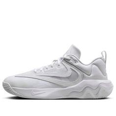 the nike zoom basketball shoe in white