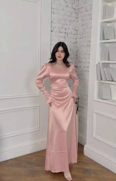 Modest Satin Prom Dress, Satin Bodycon Dress Long, Prom Dresses Hijab, Satin Dress Outfit Classy, Modest Pink Dress, Graduation Dress Modest, Bodycon Satin Dress, Satin Bodycon Dress, Soiree Dresses