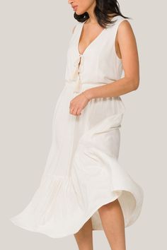 The embodiment of carefree summer spirit. Wear this breathable, versatile dress for a day on the beach, a stroll through the farmers market, or your neighbor's sunset garden party. Sunset Garden, Tennis Gifts, Spirit Wear, Versatile Dress, Versatile Dresses, Running Women, Long Sleeve Sweatshirts, Farmers Market, Dresses Xs