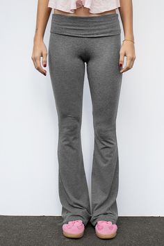 Cuffed pants | Collection 2023 | Subdued Trendy Fitted Straight Leg Pants, Slim Fit Elastane Trousers, Slim Fit Straight Elastane Pants, Slim Fit High-waisted Elastane Bottoms, Trendy Fitted Straight Leg Bottoms, Slim Fit Full Length Elastane Pants, Cotton Straight Leg Athleisure Bottoms, Mid-rise Slim Fit Elastane Bottoms, Fitted Mid-rise Cotton Pants