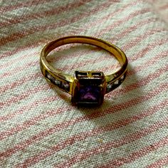 Beautiful Vintage Gold Ring On The Large Side Vintage Gold Ring, Vintage Gold Rings, Old Rings, Rings Vintage, Vintage Purple, Vintage Ring, Ring Gold, Vintage Gold, Accessories Watches