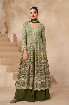 Sharara Suit Wedding, Green Sharara Suit, Mehendi Party, Green Sharara, Anarkali Tops, Thread Beads, Designer Anarkali Suits