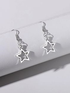 Star Earrings Dangle, Silver Star Earrings, Y2k Jewelry, Jewelry Accessories Ideas, Silver Drop Earrings, Girls Earrings, Star Charms