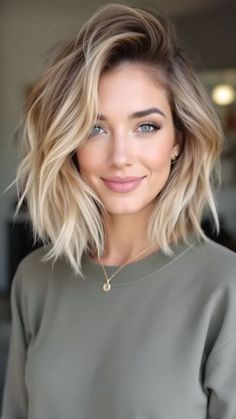 24  Stylish Messy Bob Hairstyles to Try Out – HairyDiary Rooty Blonde Bob, Easy Maintenance Blonde, Mom Bob Haircut, Blonde Balayage Bob Short, Bronde Balayage Bob, Cute Bobs For Fine Hair, Lived In Blonde Bob, Icy Blonde Bob