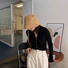 Brand New! Cool Style! Outfit Interview, Bucket Hat Outfit, Hat Outfit, Outfits With Hats, Bucket Hat, Cool Style, Women Accessories, Brand New, Hats