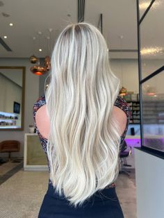 #blonde #blondehair #blondehighlights #icyblonde #brightblonde #longblondehair #blondebalayage Balayage Ice Blonde, Dimensional Platinum Blonde, Ice Blonde Balayage, Vanilla Blonde Highlights, Buttery Blonde Hair, Hair Dye Colours, Blondes Do It Better