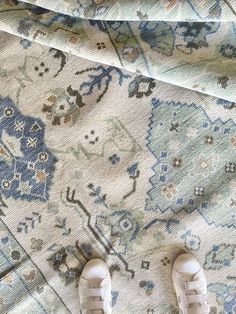 Office Refresh, Motif Pattern, Rugs Handmade, Coastal Cottage, Oushak Rugs, Queen Size Bedding, Dining Room Design, Hand Spun Wool, Hand Spinning