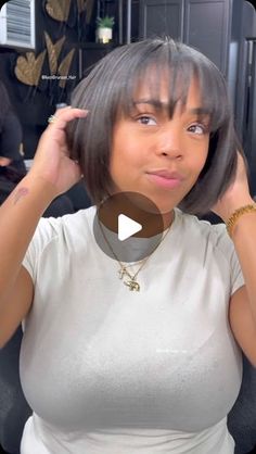 Short In The Back Longer In Front Hair, Bob With Bangs Quick Weave, Bob Hairstyles With Bangs Black Women, Pretty Bob Hairstyles, Short Bob Haircut For Round Face, French Bob Black Women, Short Bob With Bangs For Black Women, Neck Length Hairstyles For Black Women