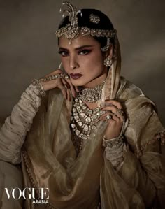 Rekha Vogue, Angarkha Anarkali, Rekha Ji, Rekha Actress, Vogue Arabia, Debut Photoshoot, Dress Up Ideas, Vogue Style, Shotting Photo