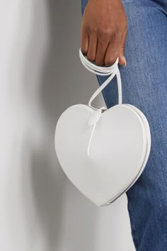 White Le Coeur leather shoulder bag | ALAÏA | NET-A-PORTER Alaia Bag, Fancy Things, Luxury Bag, Bag Collection, Fashion Story, Mr Porter, All White, White Bag, Net A Porter