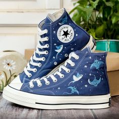 Shark Converse, Custom Converse Ideas, Space Converse, Converse Custom Ideas, Painted Converse High Tops, Shoe Painting Ideas, Ocean Shoes, Embroidered Converse High Tops, Embroidered Shoes Converse