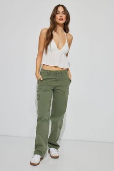 Pair with a tank top for an obvious serve. Features - Zip-fly with press-stud closure - Six-pocket styling - Asymmetric cargo pockets - Hammer loop detail Size & Fit - Fit: Relaxed - Rise: 10.5" - Inseam: 32" - Model is wearing size 5 Materials & Care - Content: 98% cotton, 2% spandex - Care: Machine wash cold, inside out - Imported Green Cargos, Tennessee Outfits, Cargo Pants Outfit, Fits Inspo, Summer Inspo, Easy Trendy Outfits, Carpenter Pants, Flowy Tops, Pants Straight