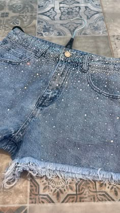 Rinestone Shorts, Trendy Rhinestone Jeans, Blue Denim Bottoms With Rhinestones, Casual Rhinestone Party Jeans, Party Jeans With Blue Rhinestones, Party Blue Jeans With Rhinestones, Blue Rhinestone Party Jeans, Casual Embellished Party Jeans, Casual Embellished Jeans For Party