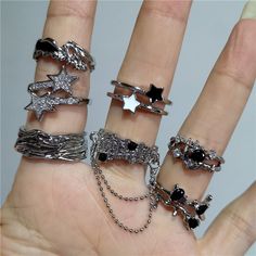 New Kpop Trend Gothic Aesthetic Zircon Crystal Star Double Layer Ring For Women Girls Jewelry Y2K Y2k Emo Fashion, Edgy Rings, Futuristic Elements, Y2k Rings, Jewelry Y2k, Grunge Accessories, Grunge Jewelry, Layered Rings, Futuristic Style