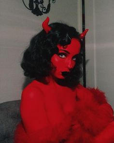 Demon Costume, Devil Makeup, Creepy Halloween Makeup, Devil Halloween, Devil Costume, Halloween Makeup Inspiration, Unique Halloween Costumes, Photographie Portrait Inspiration, Trash Polka