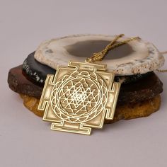 14K Gold Handmade Sri Yantra Necklace - Spiritual Gold Necklace, It can be considered a spiritual gift. Pendant Details 💎 Gold KT: 14K Solid Gold or 8K Solid Gold 💎Gold Color Options: Yellow Gold, White Gold, Rose Gold 💎Thickness: 0.80 mm ✈️ Ready to Ship in 4-7 Business Days ✈️ Transportation is provided by express cargo MORE OF US Pendants and Necklaces: https://goldencastlejewelry.etsy.com NECESSARY INFORMATION 🧡 We provide workshop service in Ankara, we are happy to share our knowledge a Luxury Ceremonial Temple Necklace Pendant, Festival Temple Necklace With Large Pendant As Gift, Festivals Gift Temple Necklace With Large Pendant, Festival Gift Temple Necklace With Large Pendant, Gift Large Pendant Temple Necklace For Festivals, Symbolic Jewelry For Puja And Festivals, Spiritual Round Pendant Necklace For Diwali, Symbolic Jewelry For Diwali Puja, Symbolic Jewelry For Puja And Diwali