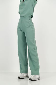 Scrubs Uniform Aesthetic, Aesthetic Scrubs, Medicine Clothes, Scrubs Aesthetic, Scrub Fashion, Scrubs Style, Medical Clothes