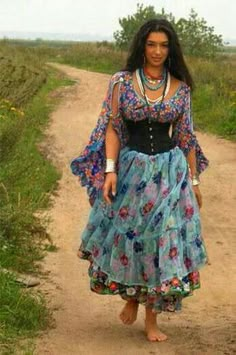 Mode Hippie, Hippie Style, Lany, Costume Ideas, Boho Style, Bohemian Style, Beautiful People, Boho Fashion