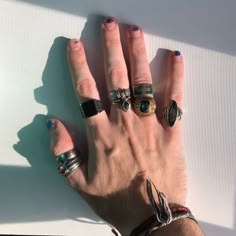 Man Wearing Rings, Hands With Rings Men, Rings On Men, Rings Men Aesthetic, Men With Rings, Masculine Hands, Eboy Outfits, Men Wearing Rings, Hommes Grunge