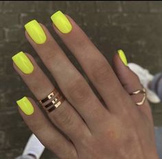 Summer Nails Neon, Neon Yellow Nails, Summer Gel Nails, Summer Nails Colors, Neon Nails, Nails 2023, Hot Nails