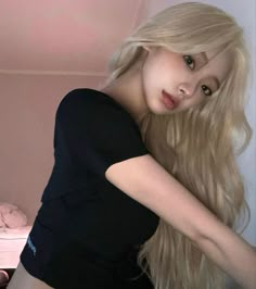 Girls Ulzzang, Bleach Blonde Hair, Blonde Hair Girl, Blonde Hair Inspiration, Blonde Hair Looks, Bleach Blonde, Long Blonde Hair